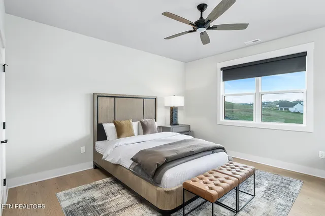 $925,000 | 179 Island Circle, Loudon, TN 37774