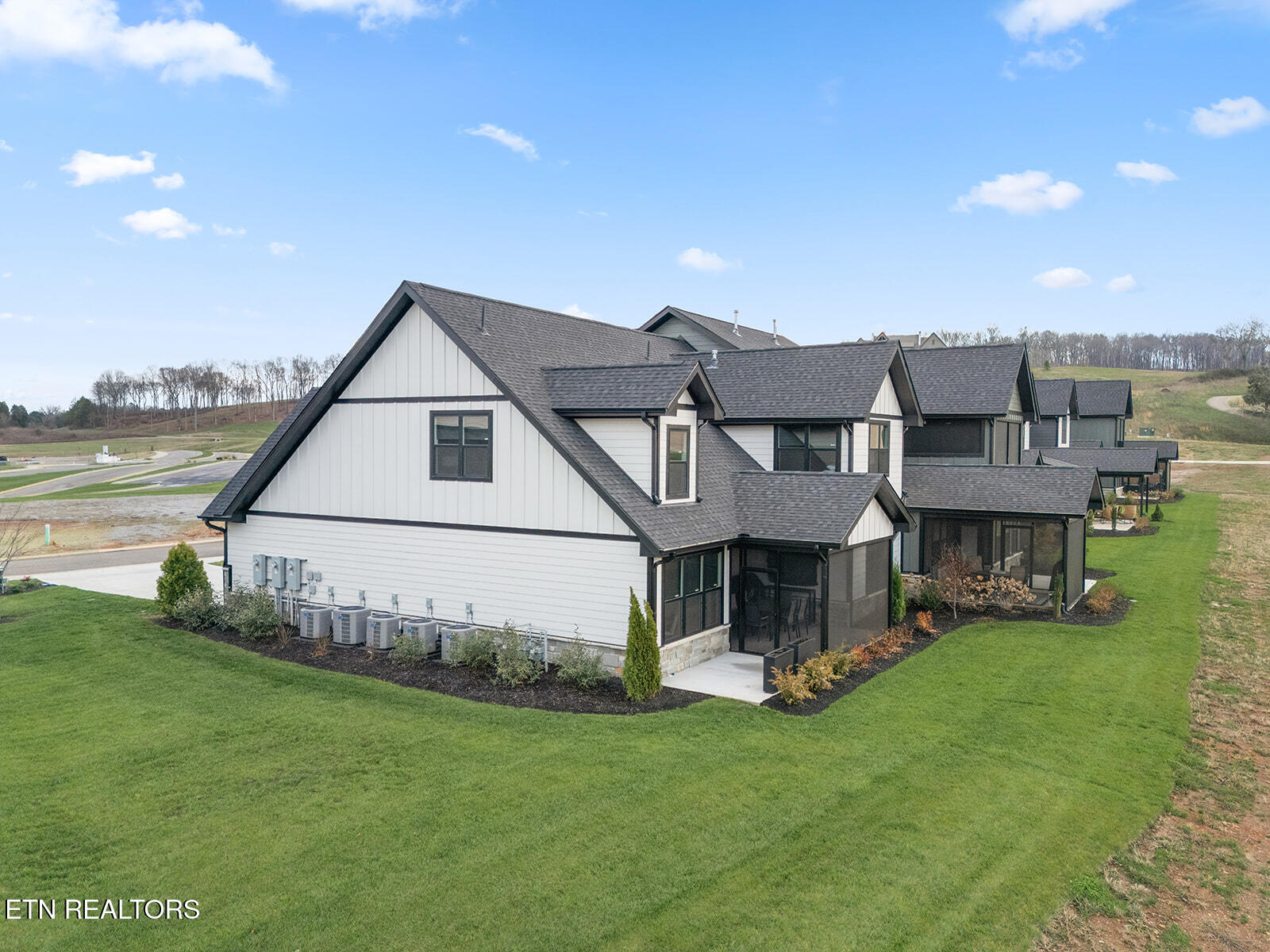 179 Island Circle Loudon, TN 37774 - Photo 29 of 48 DJI_20251209055139_0359_D