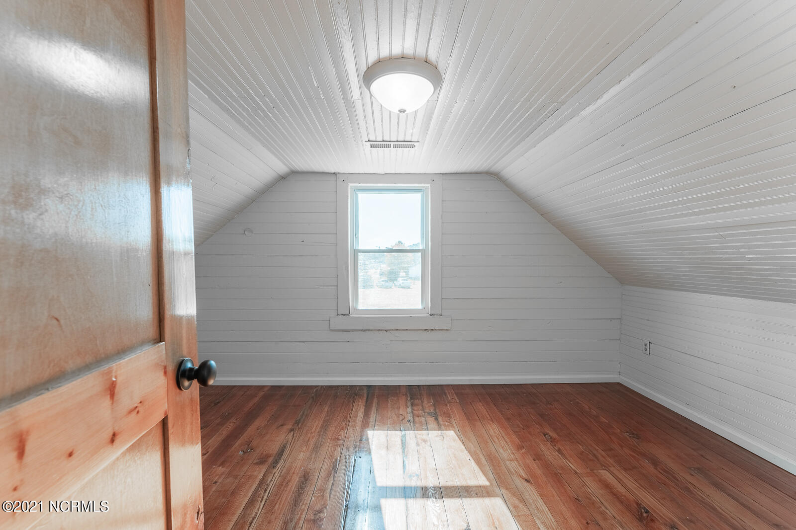 450 Pate Road New Bern, NC 28562 - Photo 16 of 18 Additional Room upstairs may be used as bedroom!