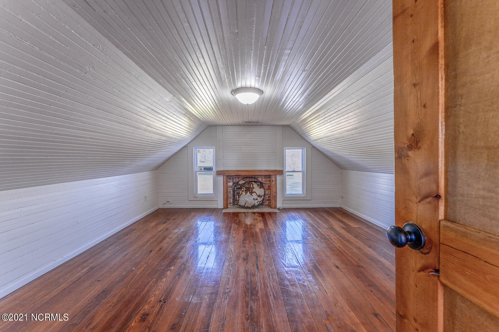 450 Pate Road New Bern, NC 28562 - Photo 4 of 18 Upstairs room may be used as bedroom! Look at those amazing floors!