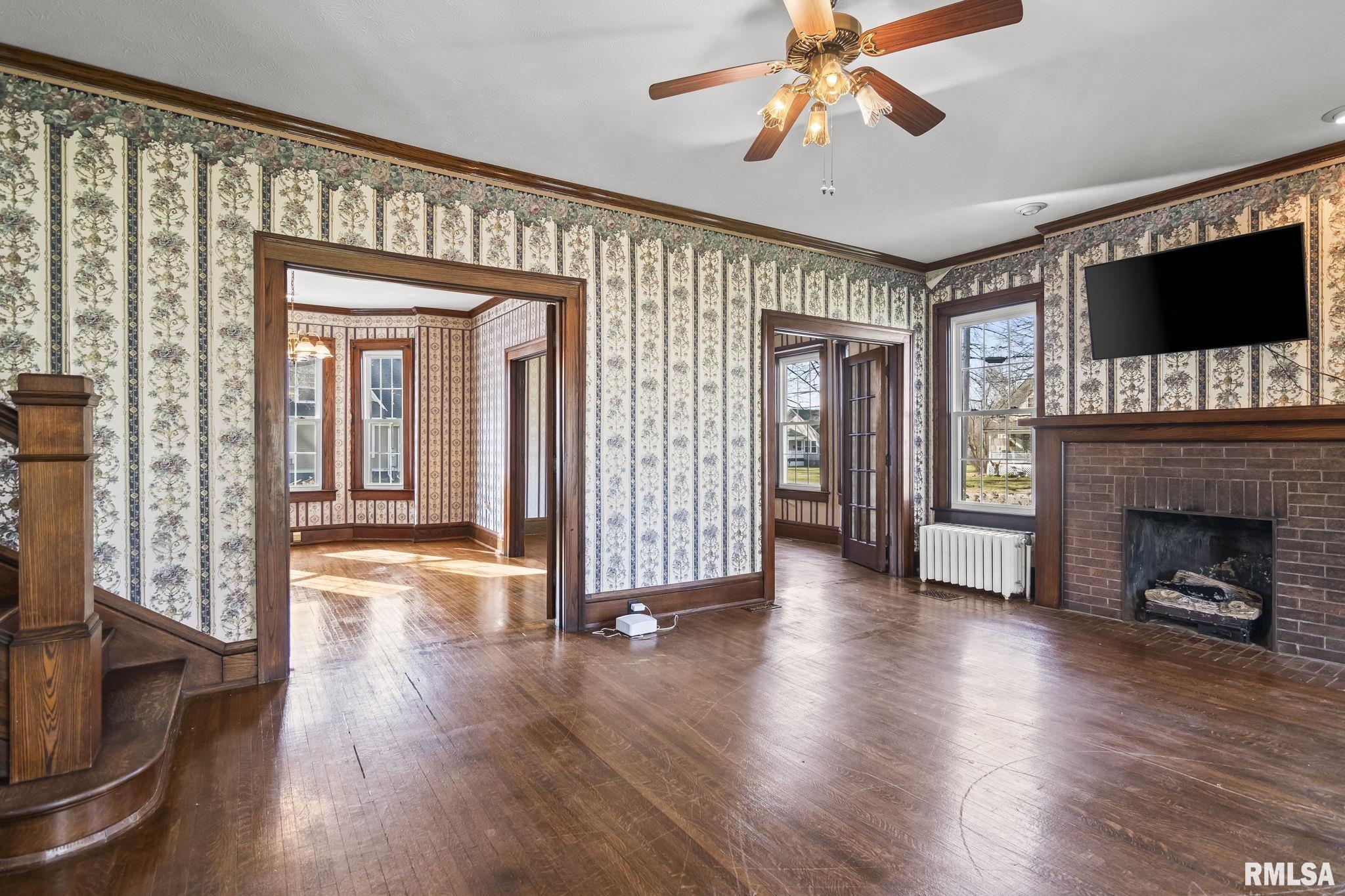 205 South 7th Street Girard, IL 62640 - Photo 11 of 63