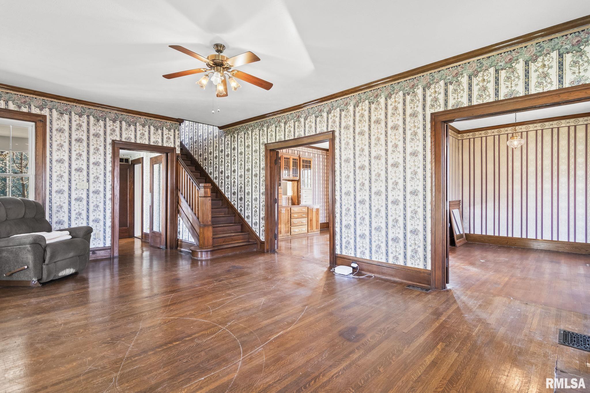 205 South 7th Street Girard, IL 62640 - Photo 12 of 63