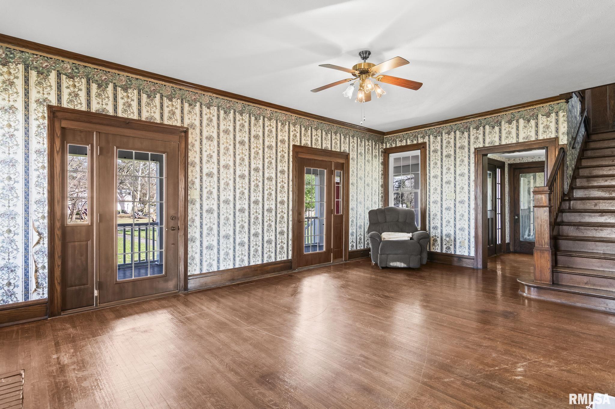 205 South 7th Street Girard, IL 62640 - Photo 14 of 63