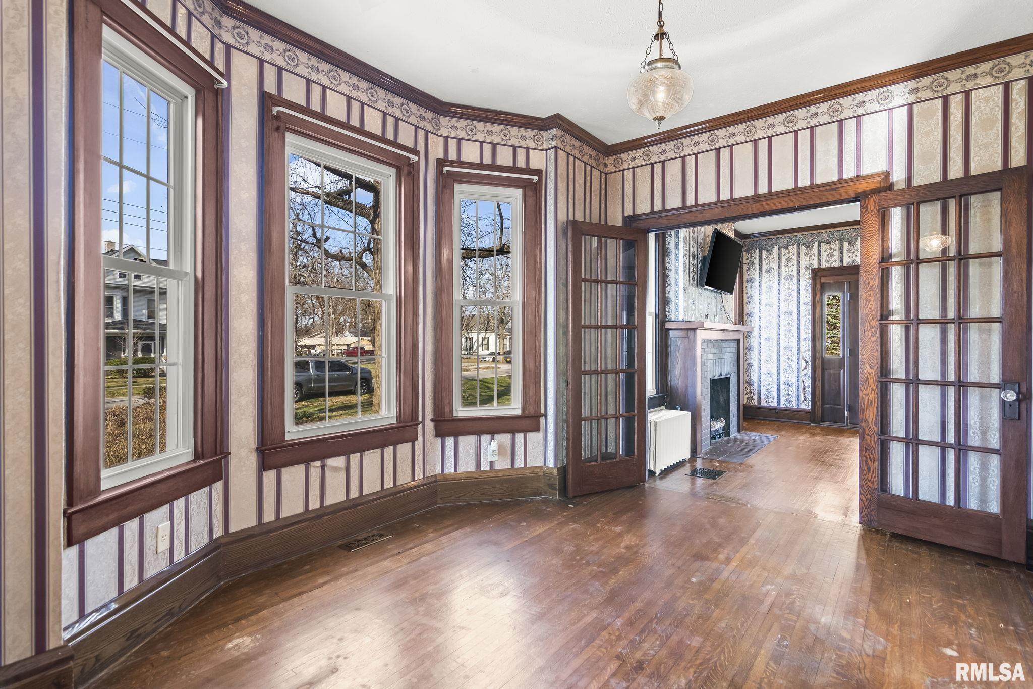 205 South 7th Street Girard, IL 62640 - Photo 20 of 63