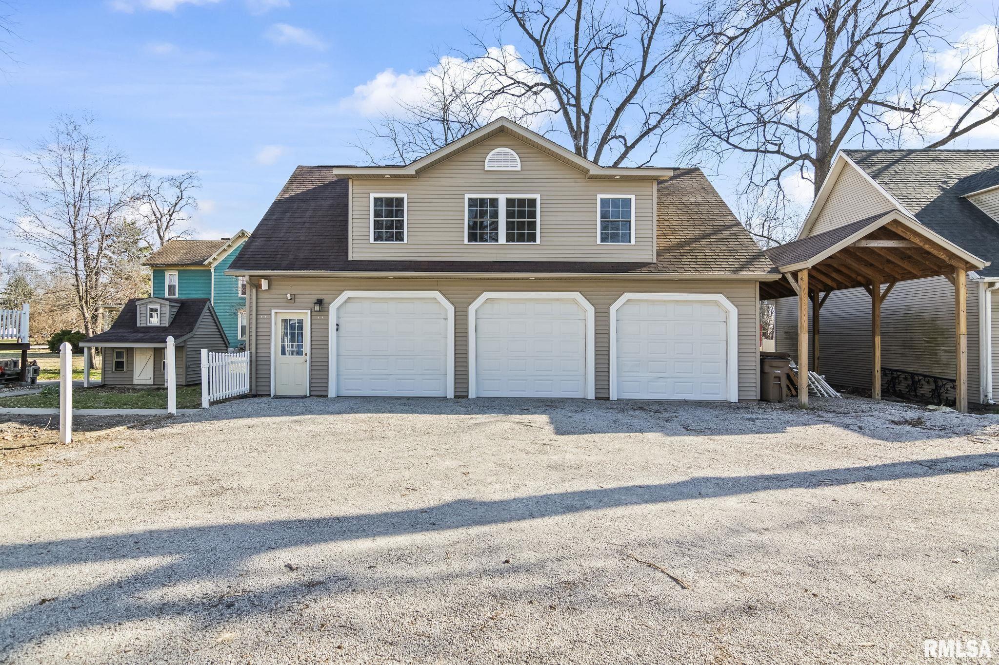 205 South 7th Street Girard, IL 62640 - Photo 2 of 63