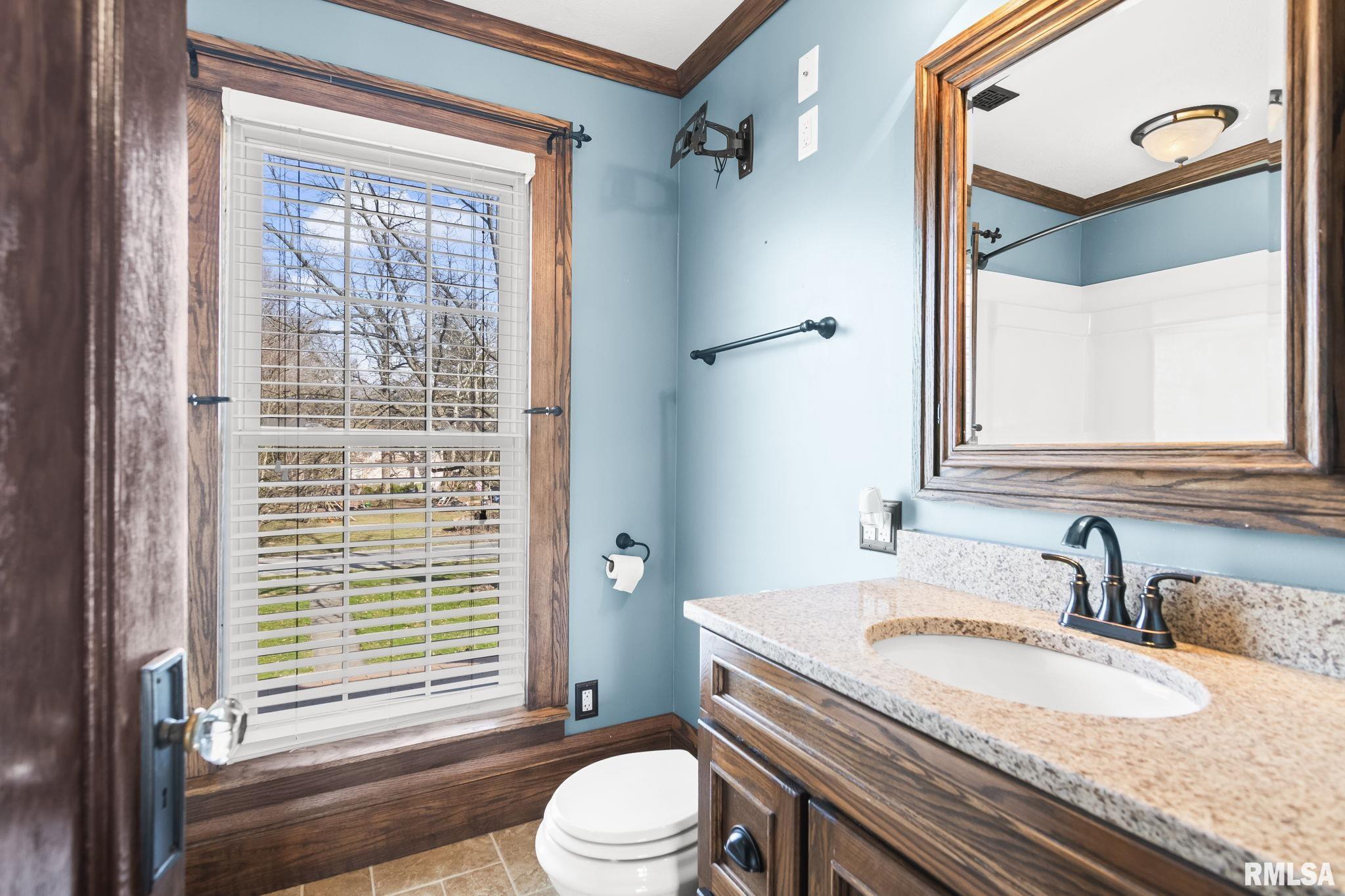 205 South 7th Street Girard, IL 62640 - Photo 30 of 63
