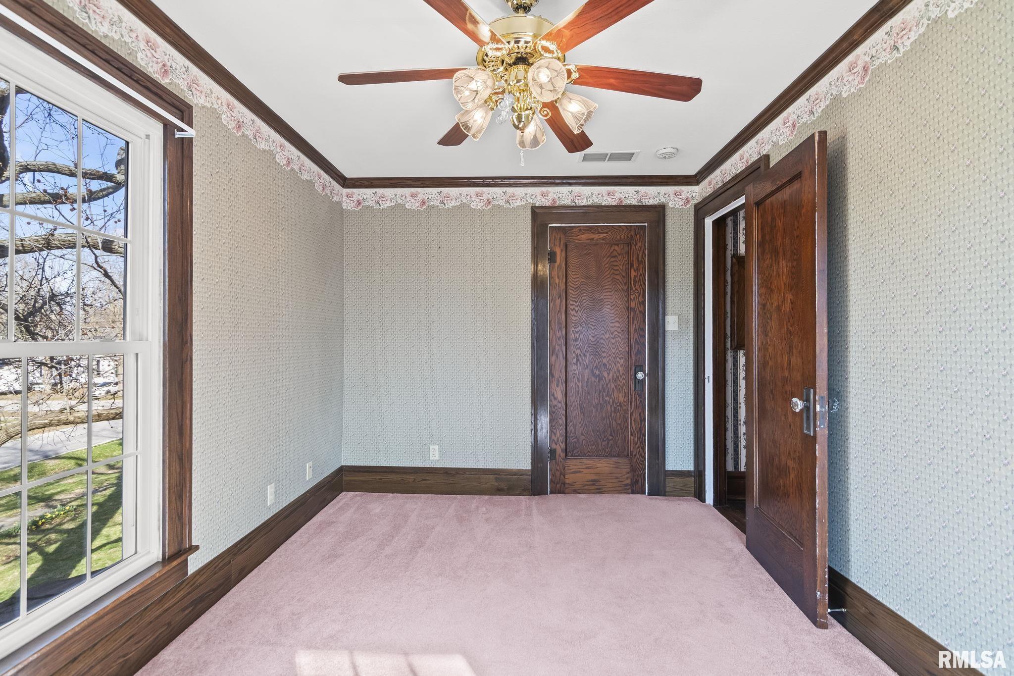 205 South 7th Street Girard, IL 62640 - Photo 33 of 63