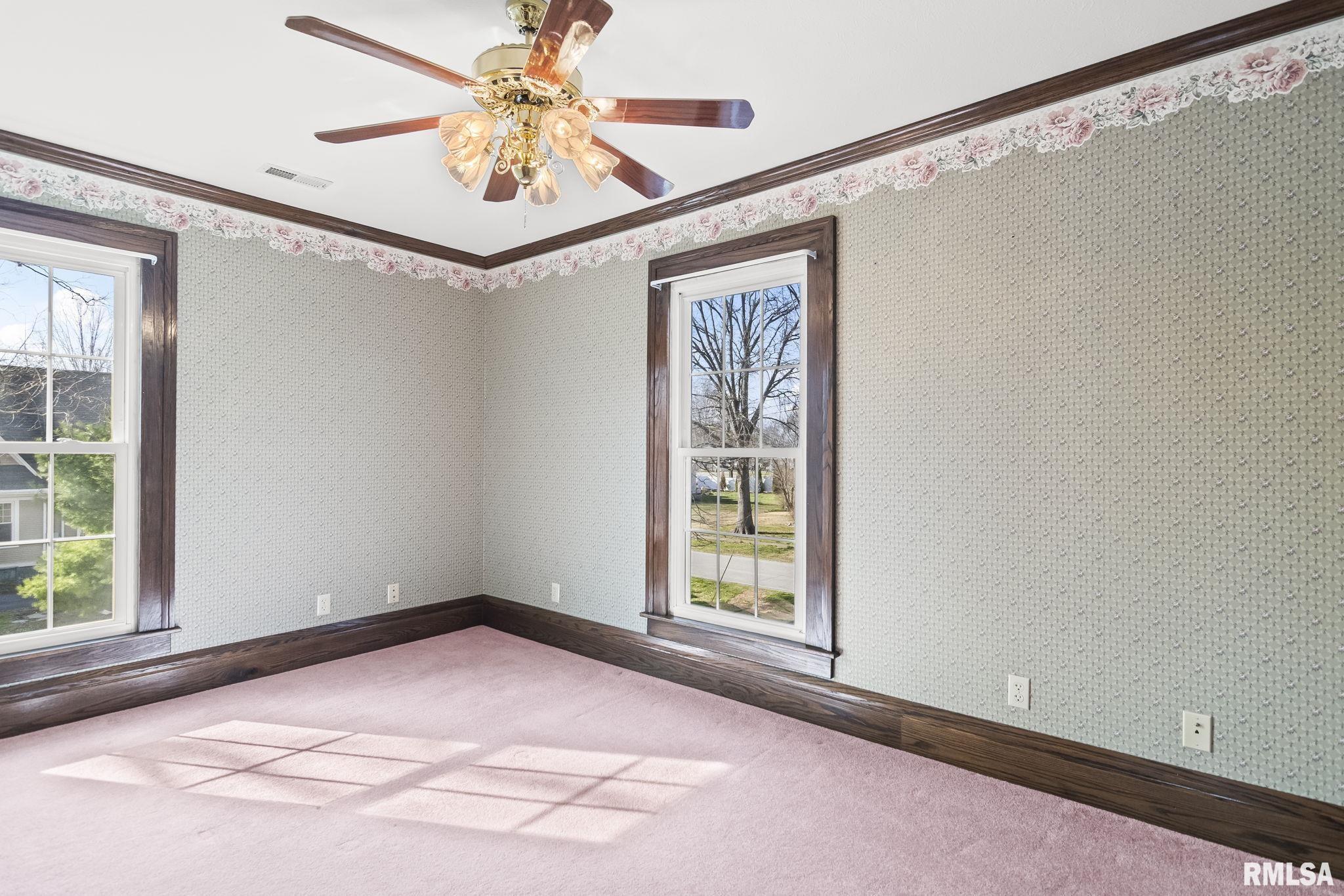 205 South 7th Street Girard, IL 62640 - Photo 35 of 63