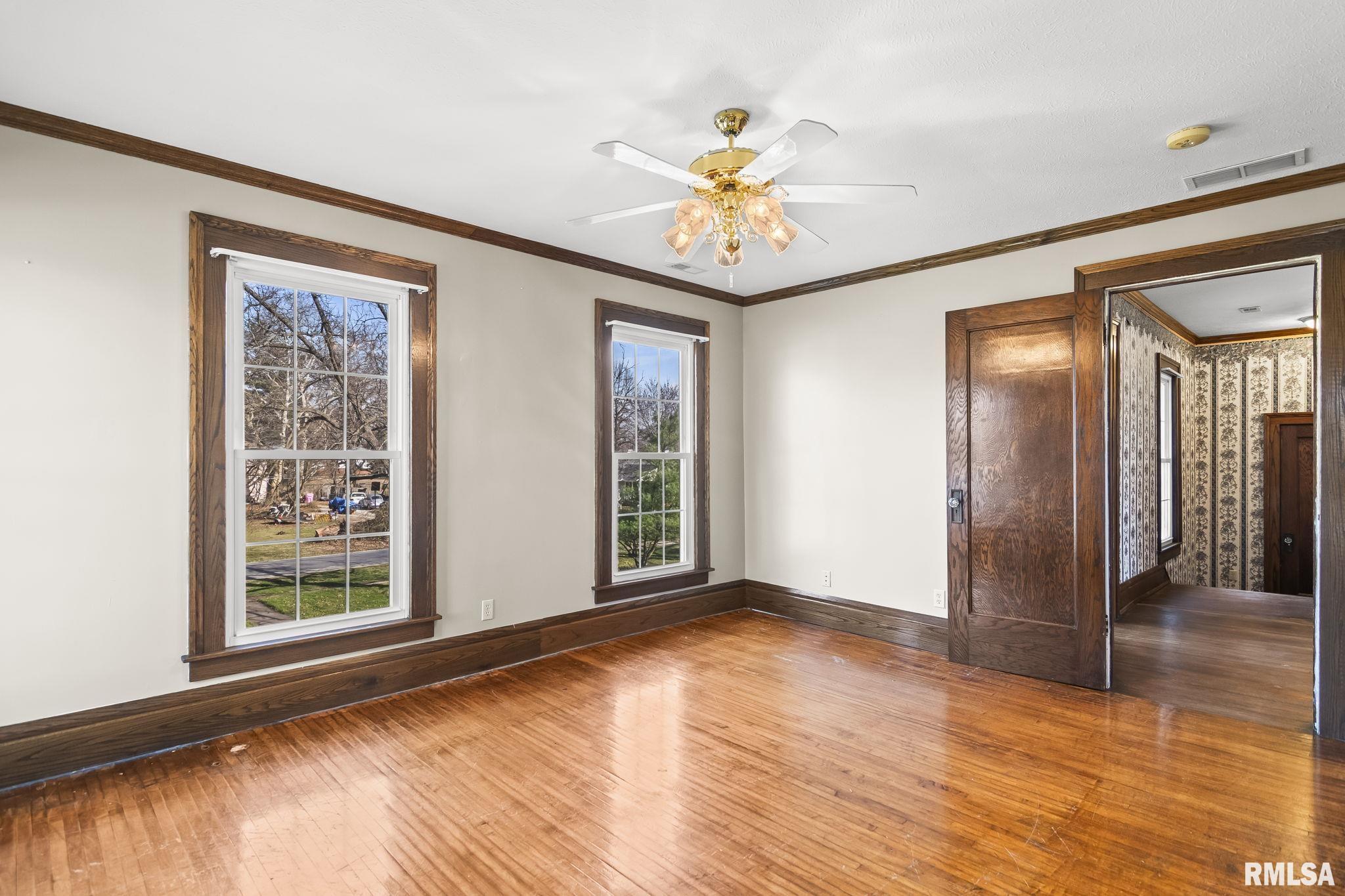 205 South 7th Street Girard, IL 62640 - Photo 36 of 63