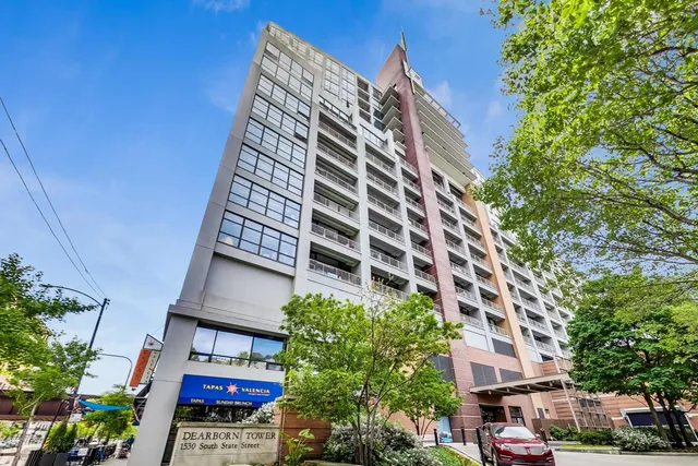 $389,900 | 1530 South State Street, Unit 14O, Chicago, IL 60605