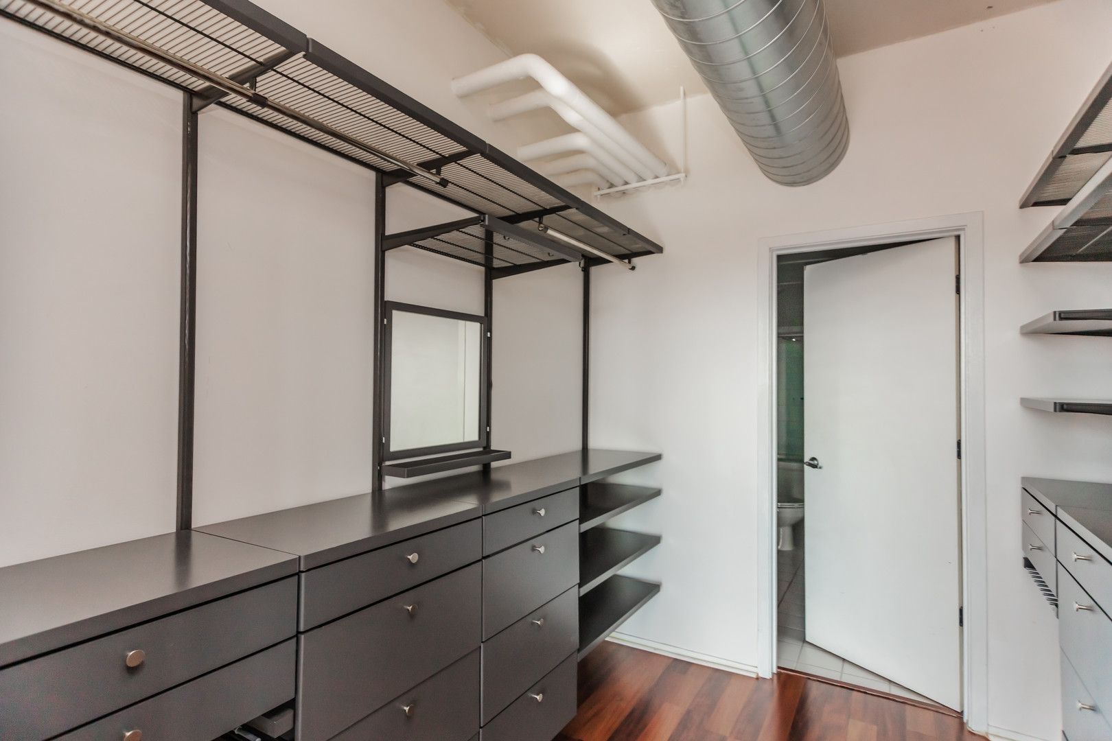 1530 South State Street, Unit 14O Chicago, IL 60605 - Photo 14 of 20 a view of entryway