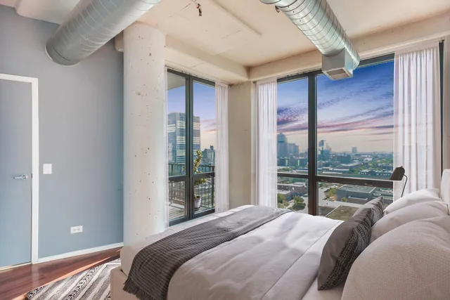 $389,900 | 1530 South State Street, Unit 14O, Chicago, IL 60605