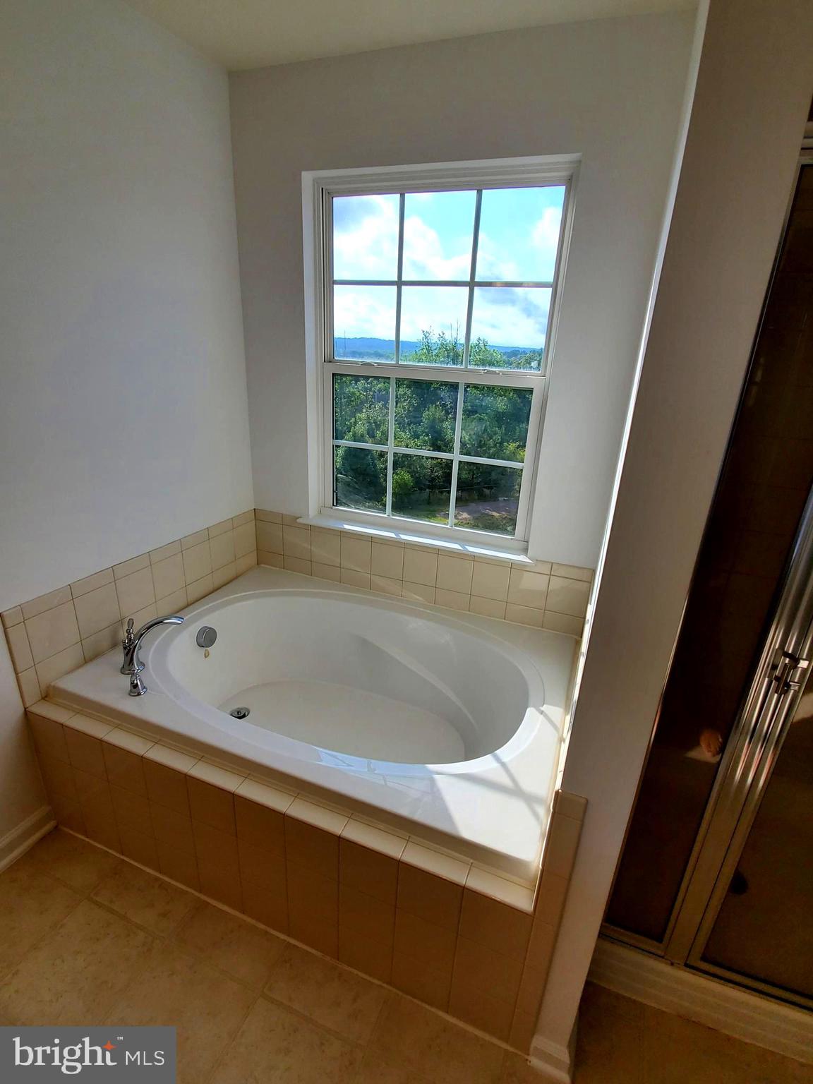 56 Short Branch Road Stafford, VA 22556 - Photo 26 of 32 Enjoy the oversized soaking tub!
