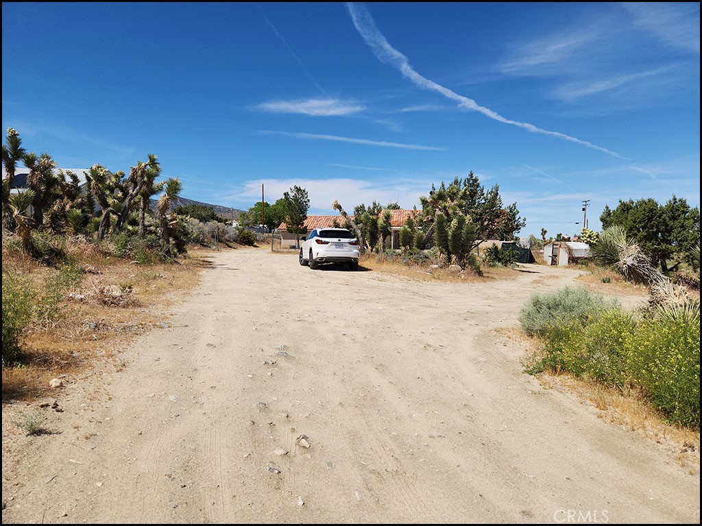 10685 Crystal Aire Road Pinon Hills, CA 92372 - Photo 44 of 47