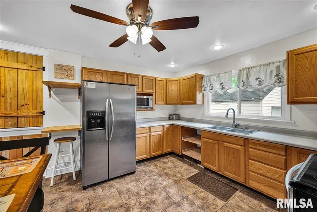 $209,900 | 214 North Kellogg Street, Yates City, IL 61572