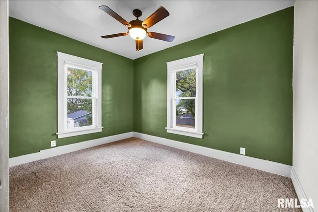 $209,900 | 214 North Kellogg Street, Yates City, IL 61572