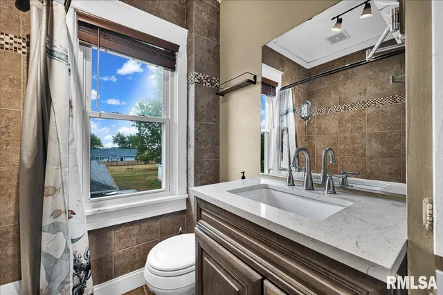 $209,900 | 214 North Kellogg Street, Yates City, IL 61572