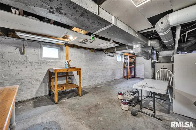 $209,900 | 214 North Kellogg Street, Yates City, IL 61572