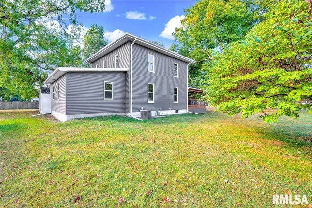 $209,900 | 214 North Kellogg Street, Yates City, IL 61572