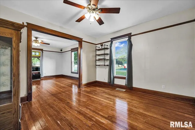 $209,900 | 214 North Kellogg Street, Yates City, IL 61572