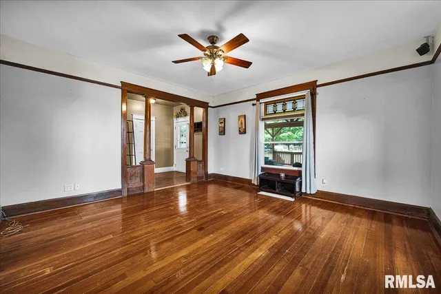 $209,900 | 214 North Kellogg Street, Yates City, IL 61572