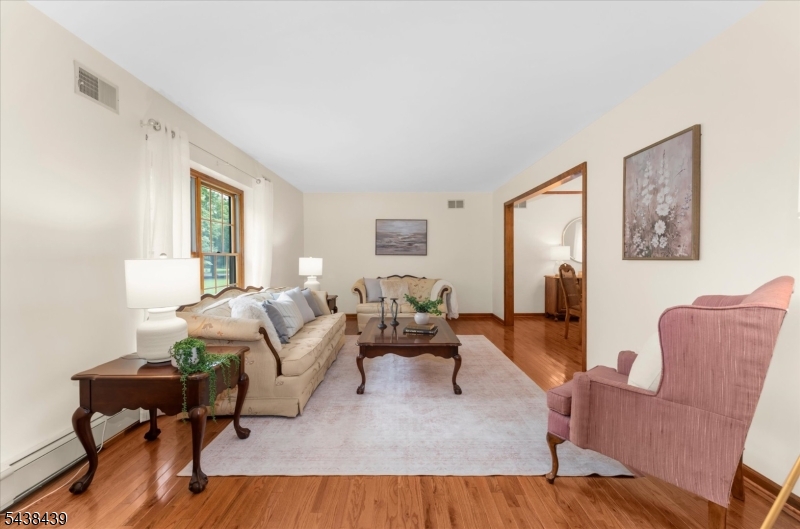 7 Devore Road Flemington, NJ 08822 - Photo 4 of 47 Gallery Image 4
