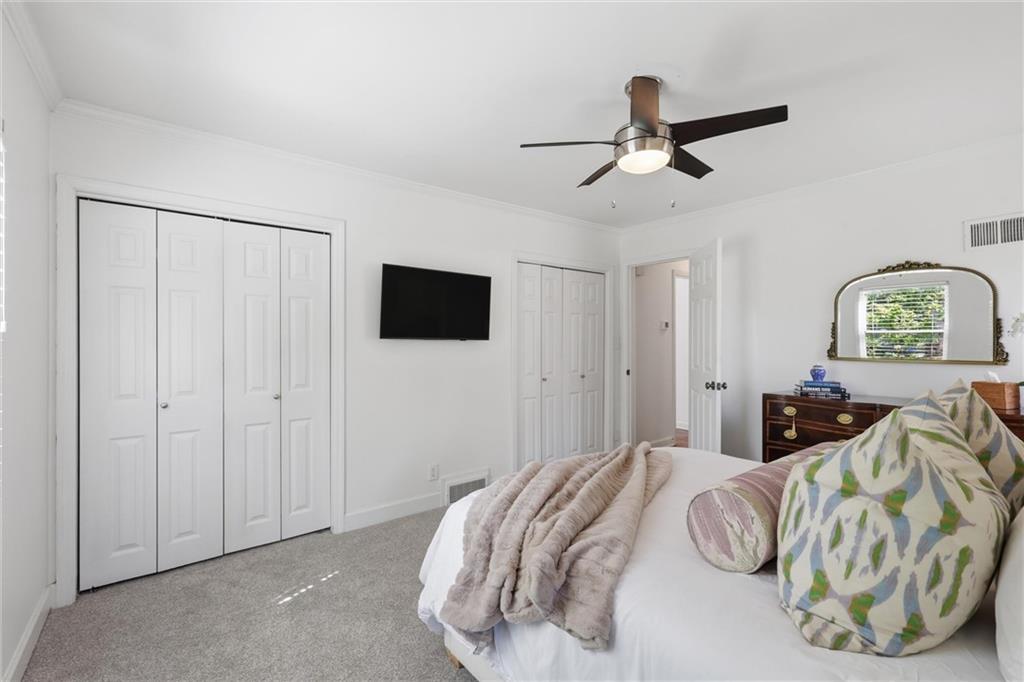 5427 Canterbury Road Fairway, KS 66205 - Photo 17 of 45