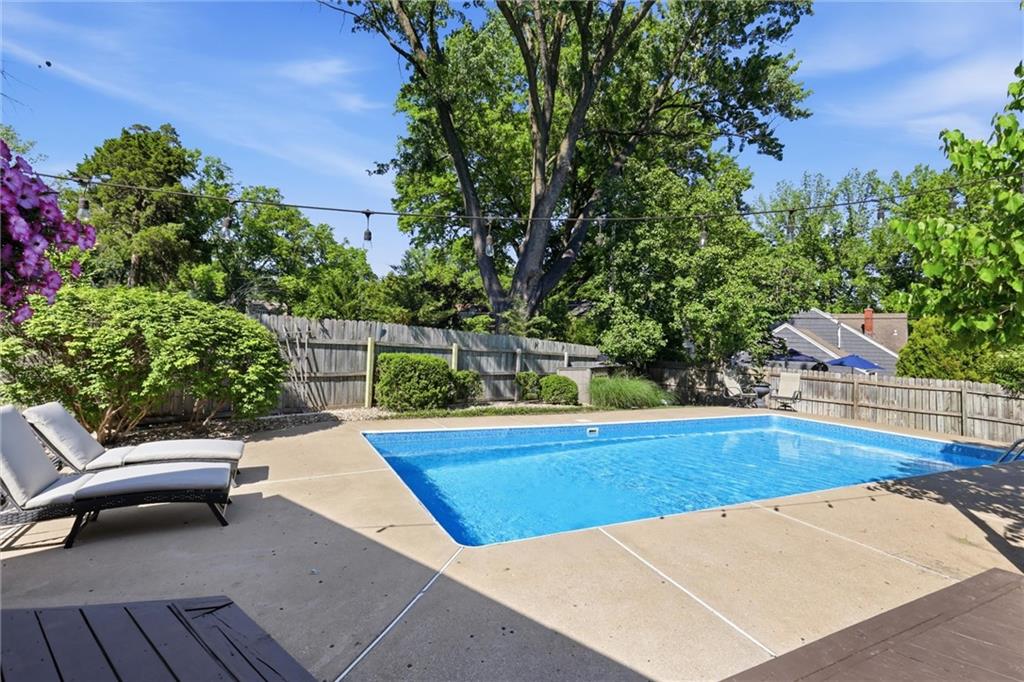 5427 Canterbury Road Fairway, KS 66205 - Photo 34 of 45