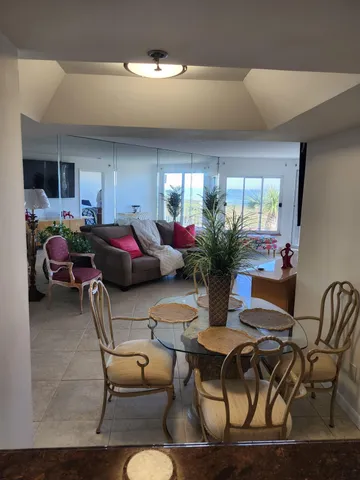 $3,000 | 3870 North Hwy A1A, Hutchinson Island, FL 34949