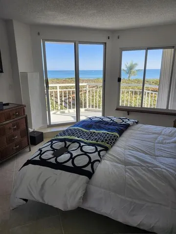 $3,000 | 3870 North Hwy A1A, Hutchinson Island, FL 34949