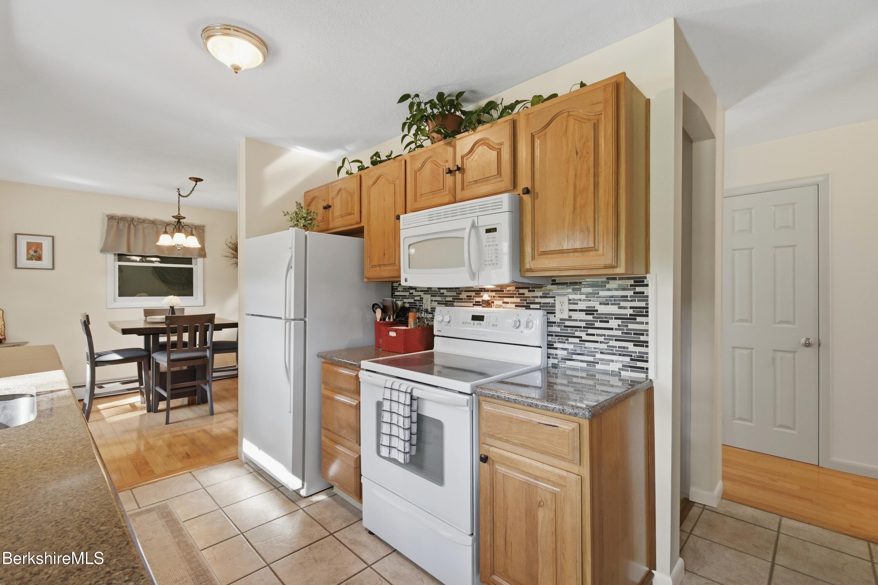 47 Ingalls Road Cheshire, MA 01225 - Photo 12 of 37 018_jan_1651