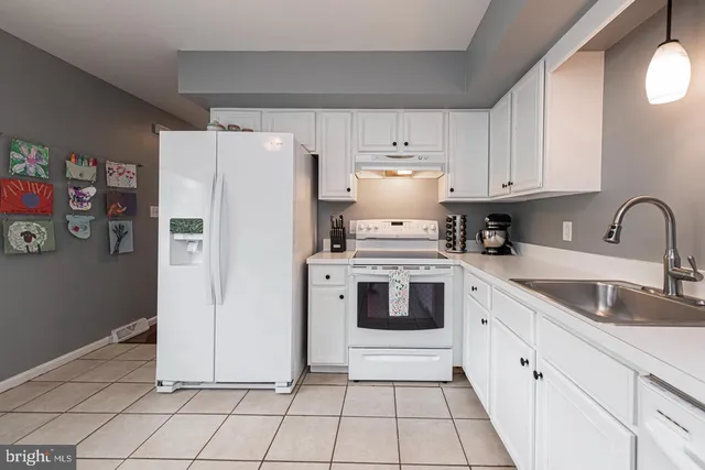 $2,600 | 10 Terry Court, Downingtown, PA 19335