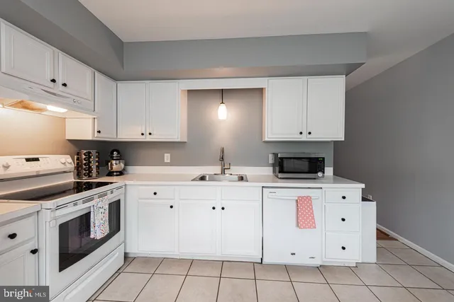 $2,600 | 10 Terry Court, Downingtown, PA 19335