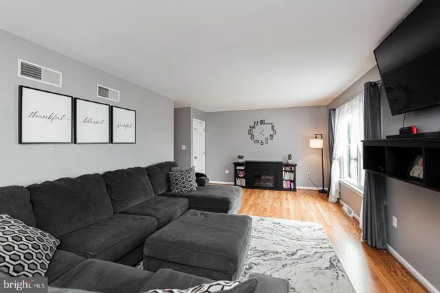 $2,600 | 10 Terry Court, Downingtown, PA 19335