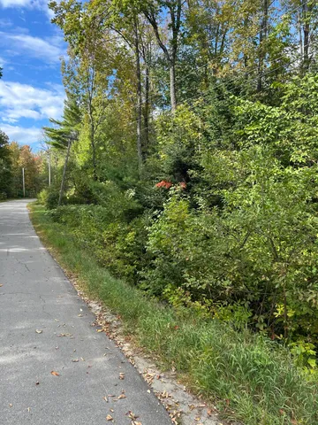 $28,500 | 14 Ridge Road, Corinth, ME 04427