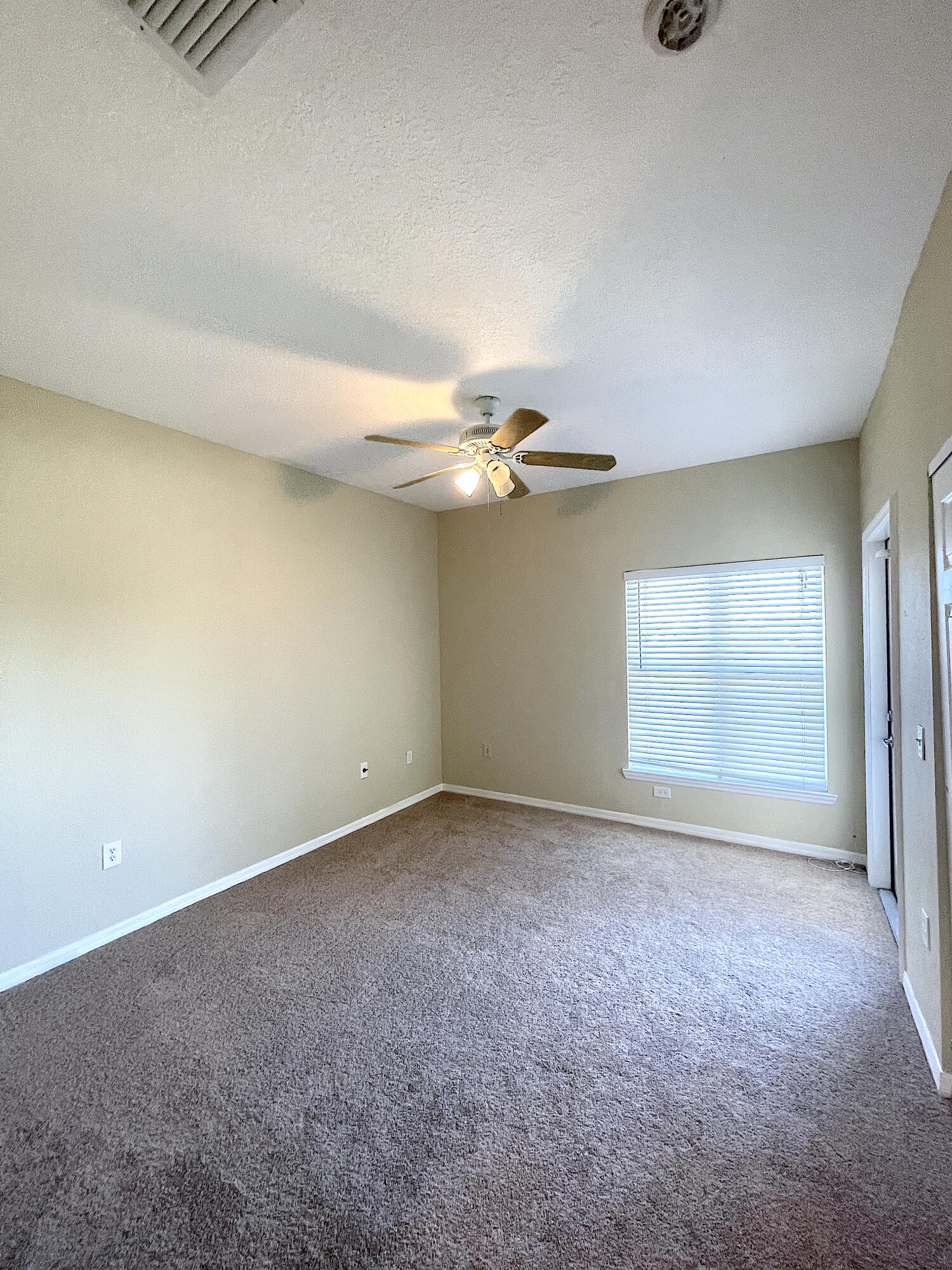 1791 South Dovetail Drive, Unit 2 Fort Pierce, FL 34982 - Photo 11 of 13 IMG_9817