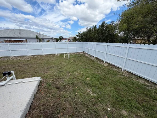 $2,000 | 723 Ivan Avenue South, Unit 723, Lehigh Acres, FL 33973