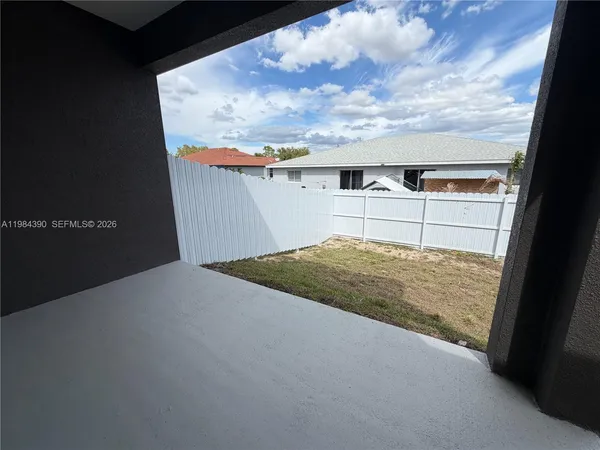 $2,000 | 723 Ivan Avenue South, Unit 723, Lehigh Acres, FL 33973