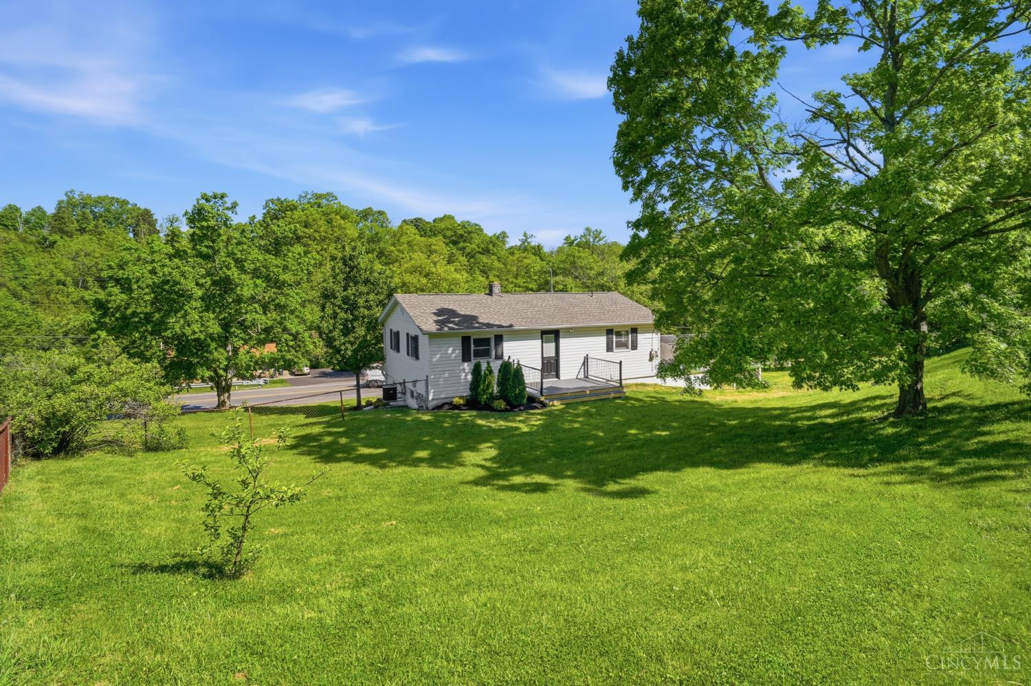 7098 Sheed Road Cincinnati, OH 45247 - Photo 24 of 28