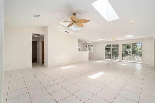 $525,000 | 2057 Brent Place, Palm Harbor, FL 34683