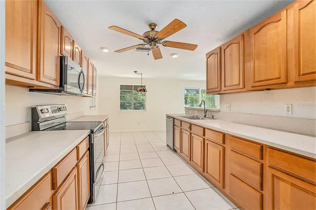 $525,000 | 2057 Brent Place, Palm Harbor, FL 34683