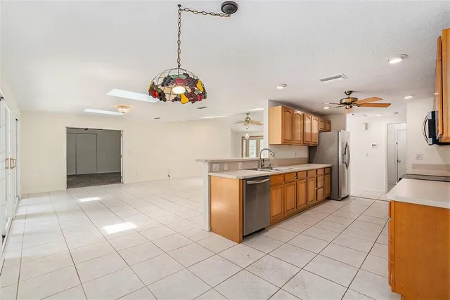 $525,000 | 2057 Brent Place, Palm Harbor, FL 34683