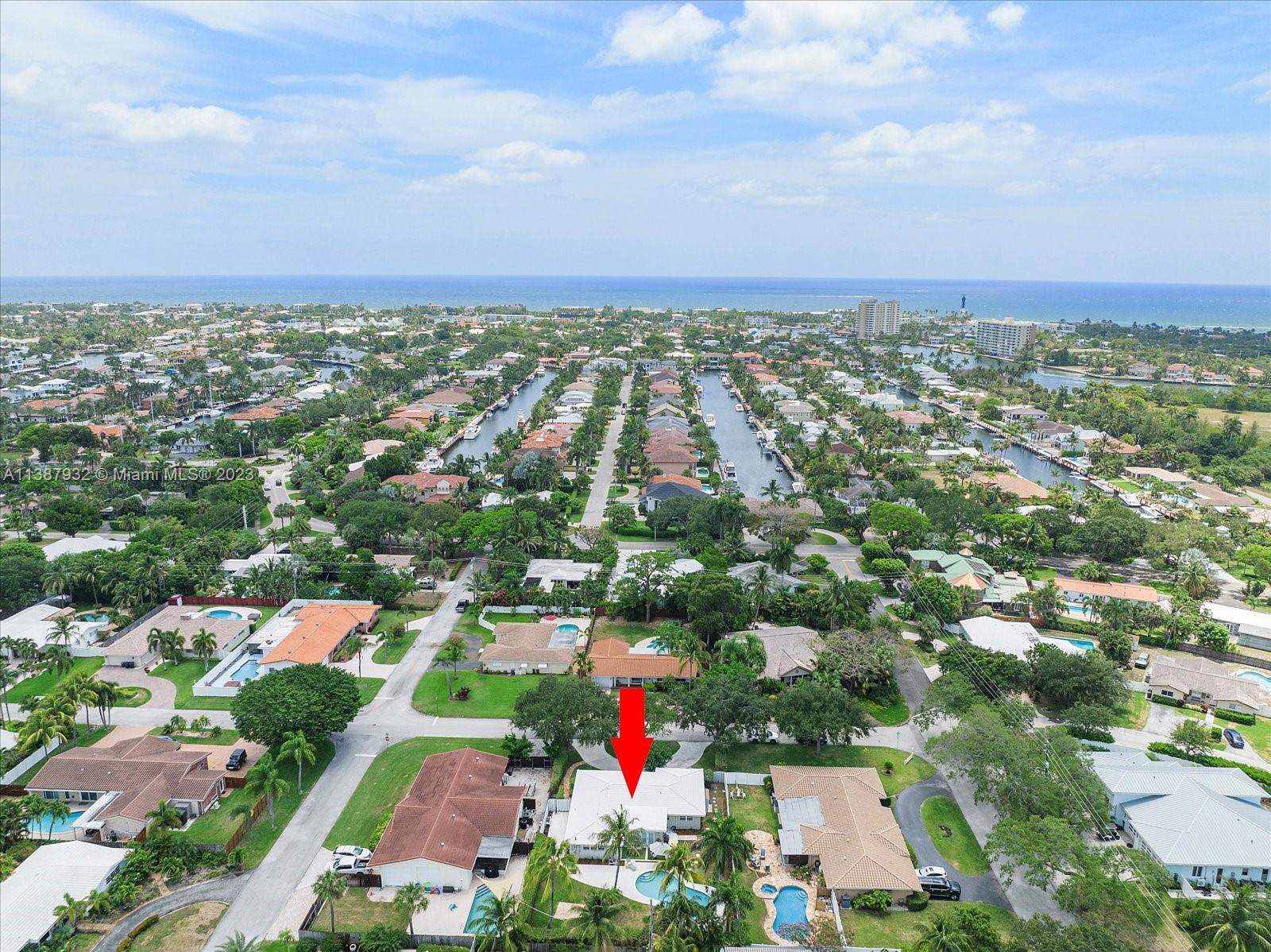 2533 Northeast 21st Terrace Lighthouse Point, FL 33064 - Photo 45 of 45 an aerial view of residential building and city view