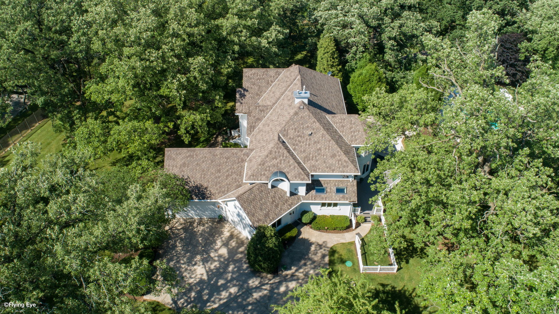 25565 South Tehle Road Elwood, IL 60421 - Photo 3 of 68 an aerial view of a house with swimming pool and garden space