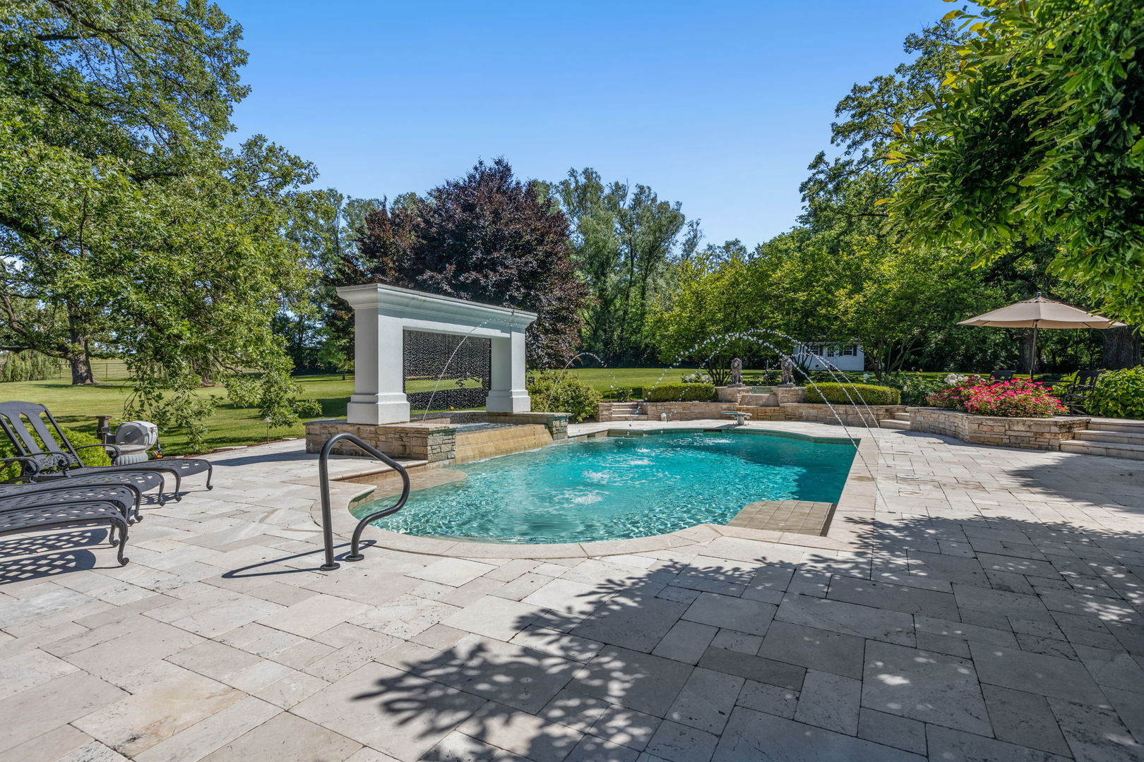 25565 South Tehle Road Elwood, IL 60421 - Photo 51 of 68 a view of a house with backyard and sitting area