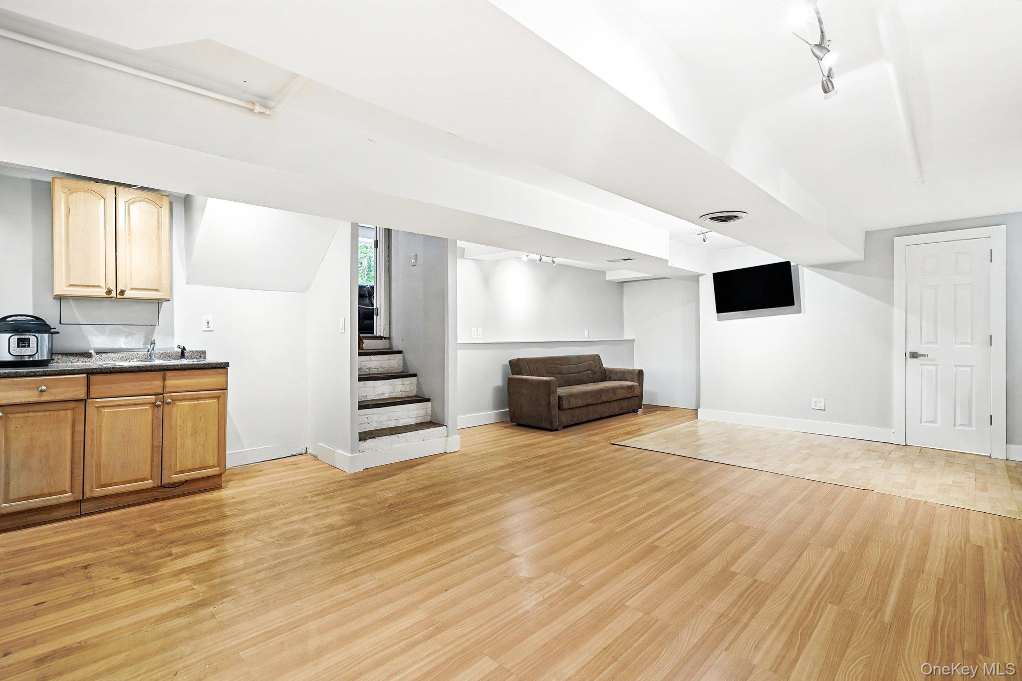 45 Rugby Road New Rochelle, NY 10804 - Photo 23 of 39 Gallery Image 23