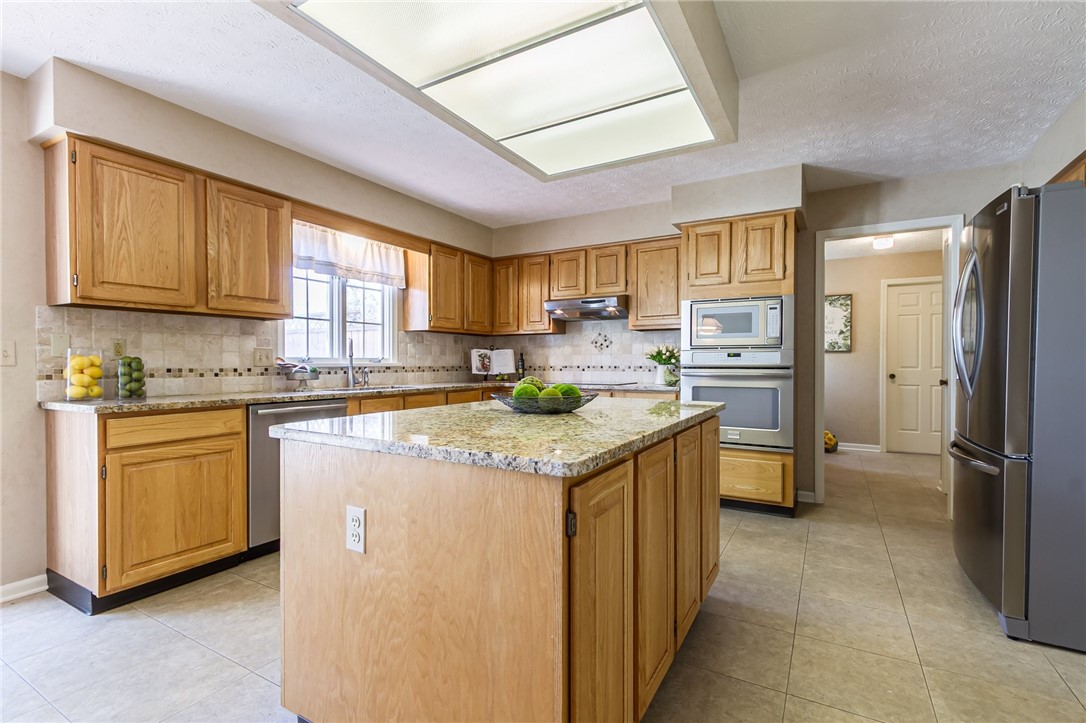 2 Brackley Circle Perinton, NY 14450 - Photo 18 of 39