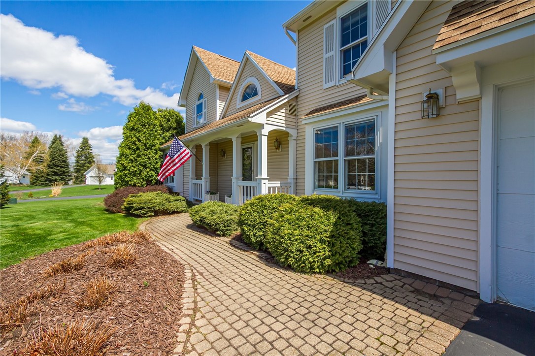 2 Brackley Circle Perinton, NY 14450 - Photo 4 of 39