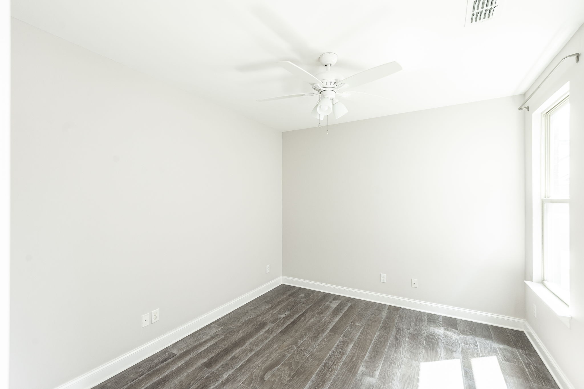 152 Ashcrest Point Hendersonville, TN 37075 - Photo 23 of 63 a view of an empty room