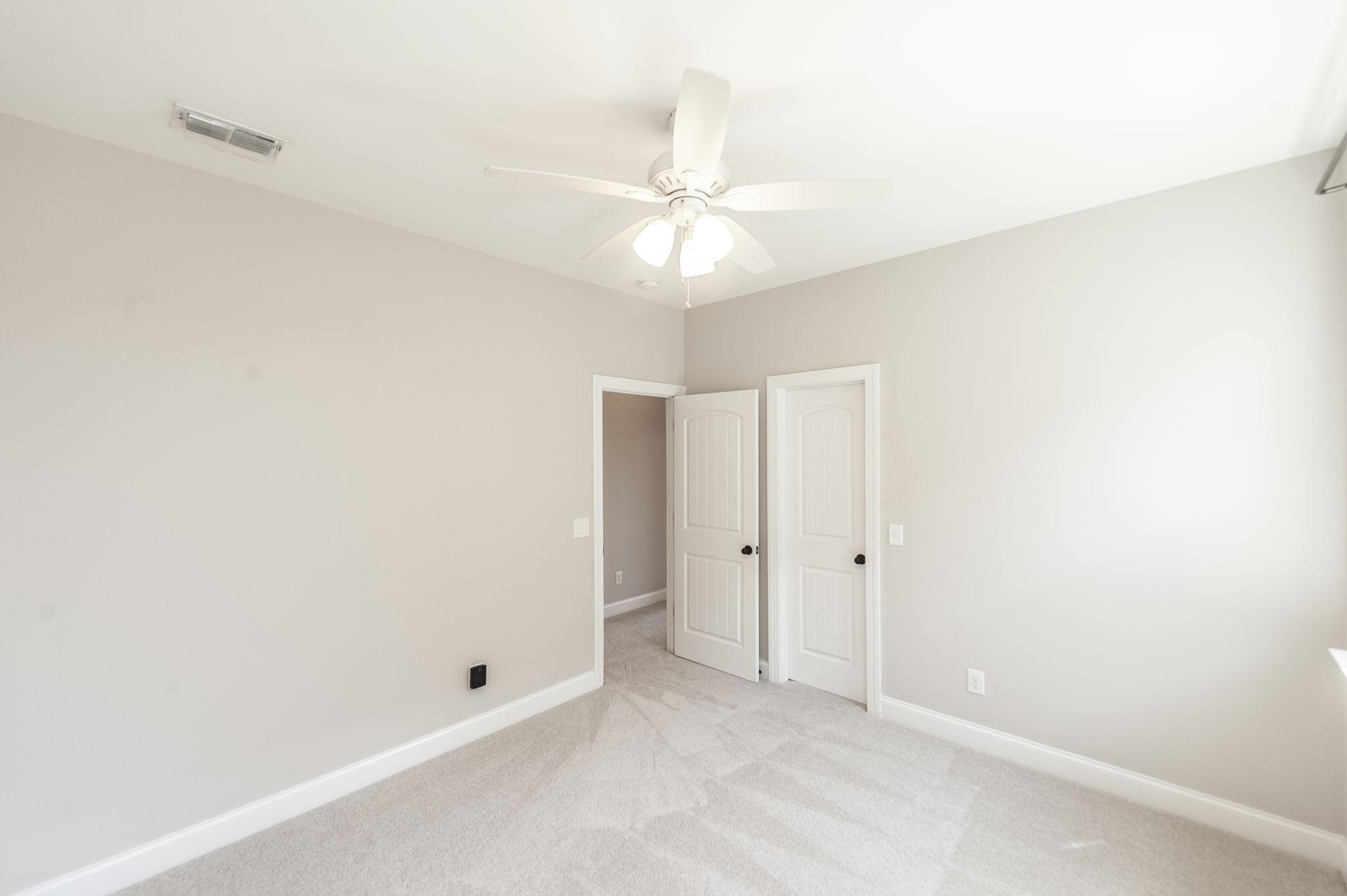 152 Ashcrest Point Hendersonville, TN 37075 - Photo 43 of 63 an empty room with fan and entryway